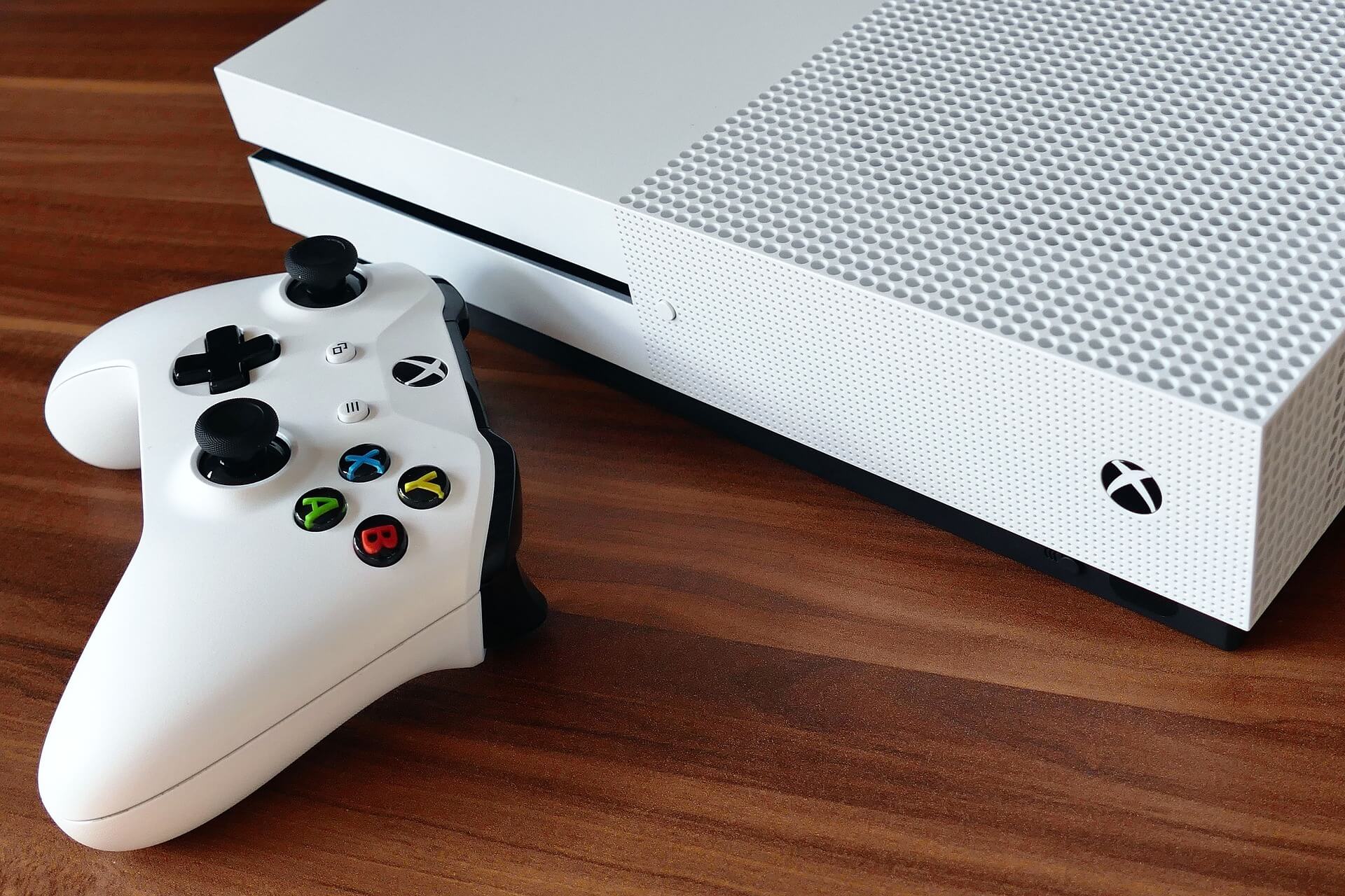 White Xbox Console and Controller